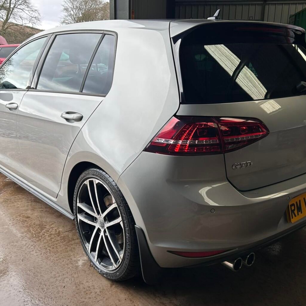R M-Valeting-5